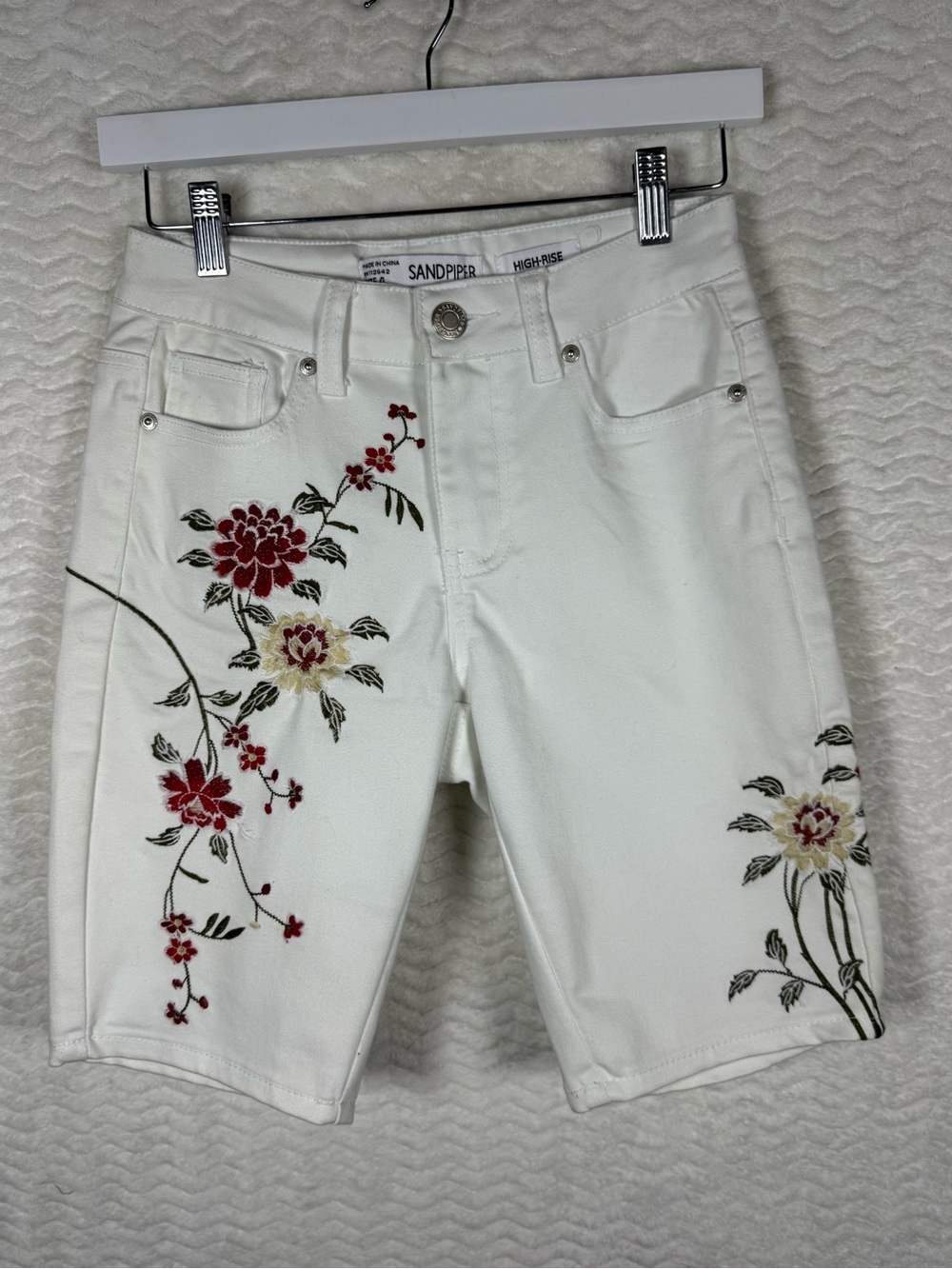Sandpiper White High-Rise Embroidered Floral Bermuda Shorts 🧡🧡